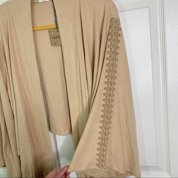 Hello Nite! Luxe Embroidered Kimono in Camel Size S - Picture 10 of 12
